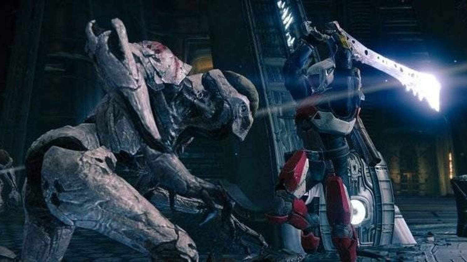 Rok před vydáním Destiny došlo k velkým změnám v příběhu