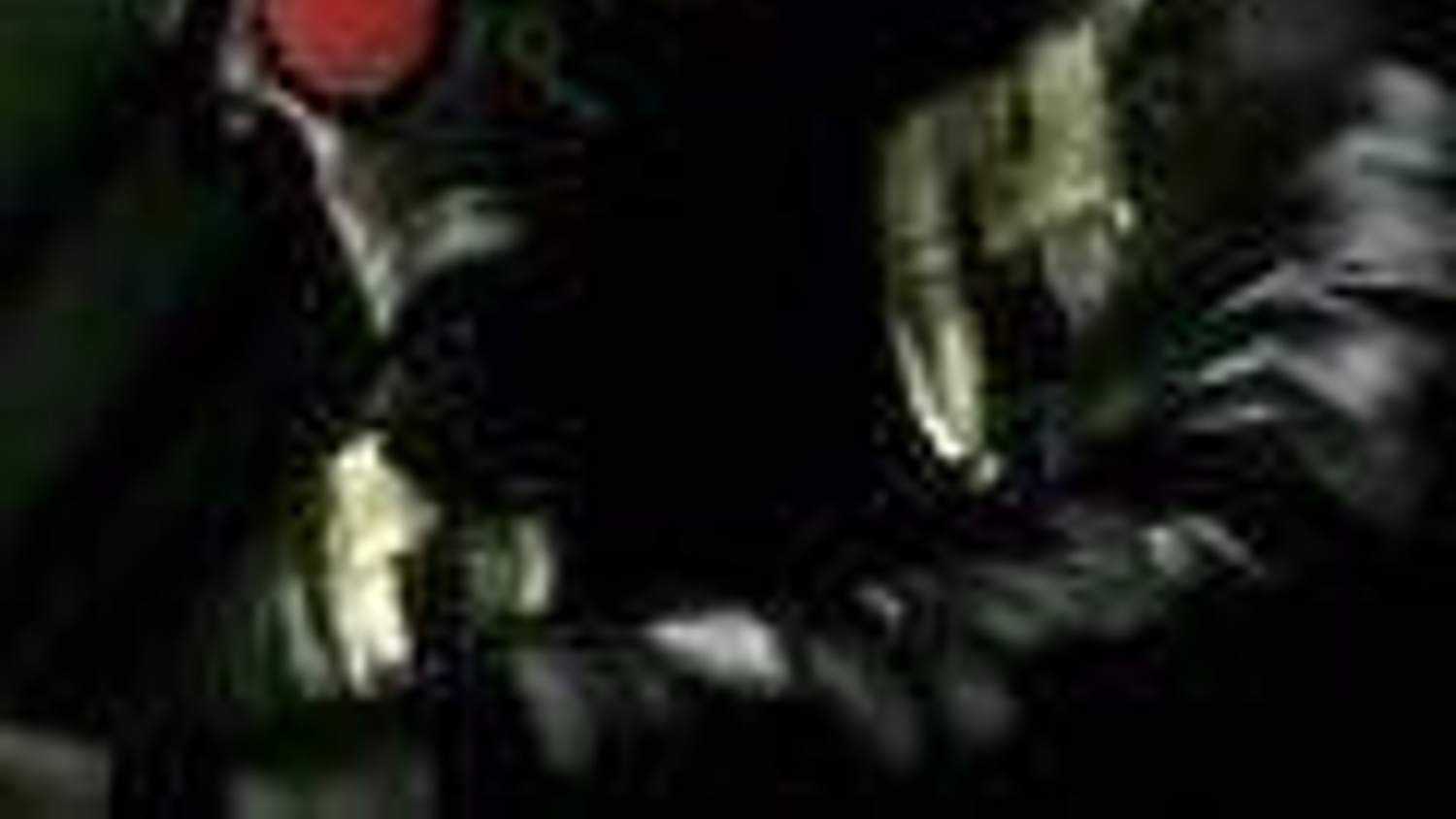 Resident Evil Revelations - Hunk Gameplay