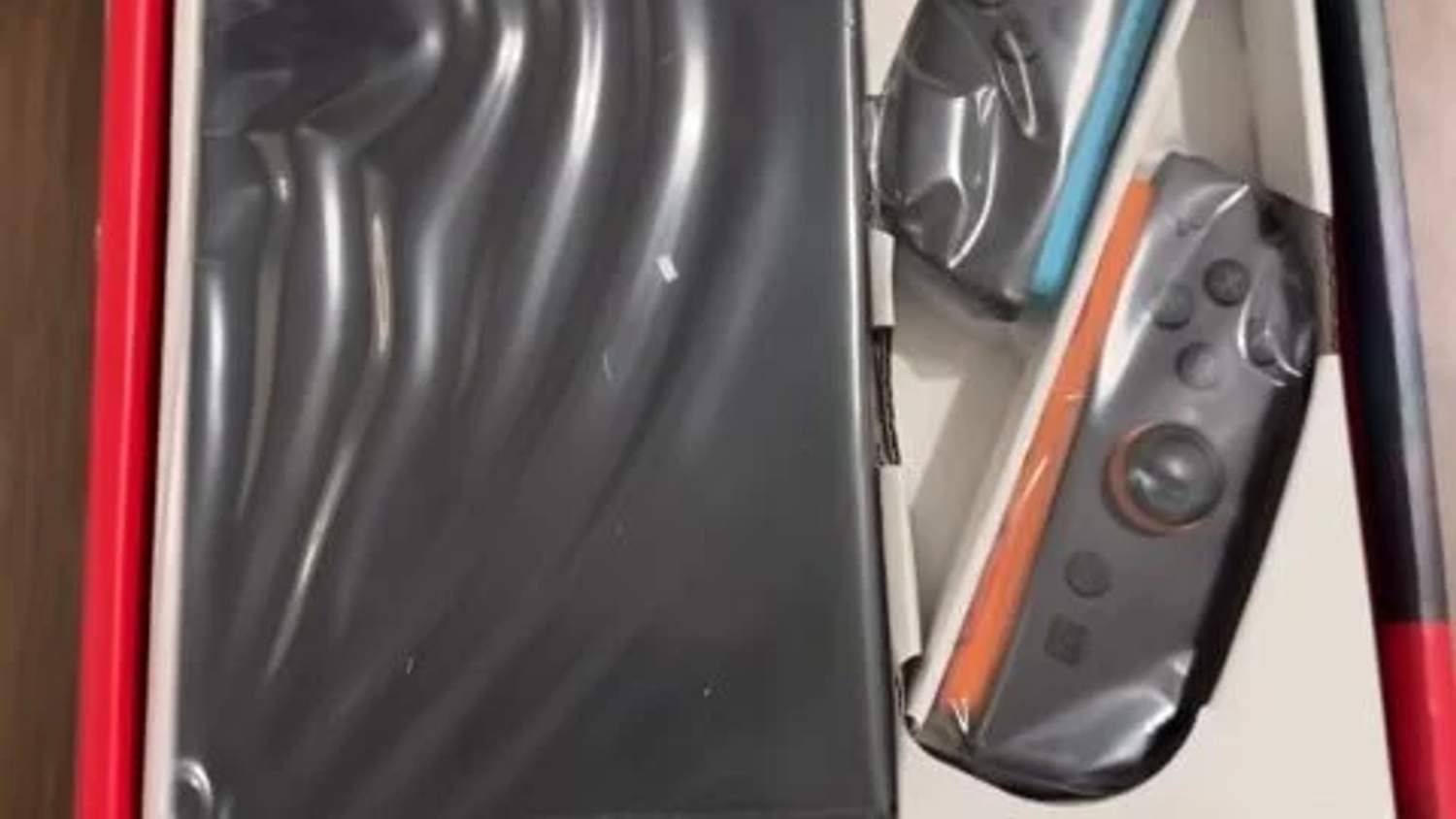 První hráči se dostávají ke konzoli Nintendo Switch 2, bez velkého updatu nelze hrát hry
