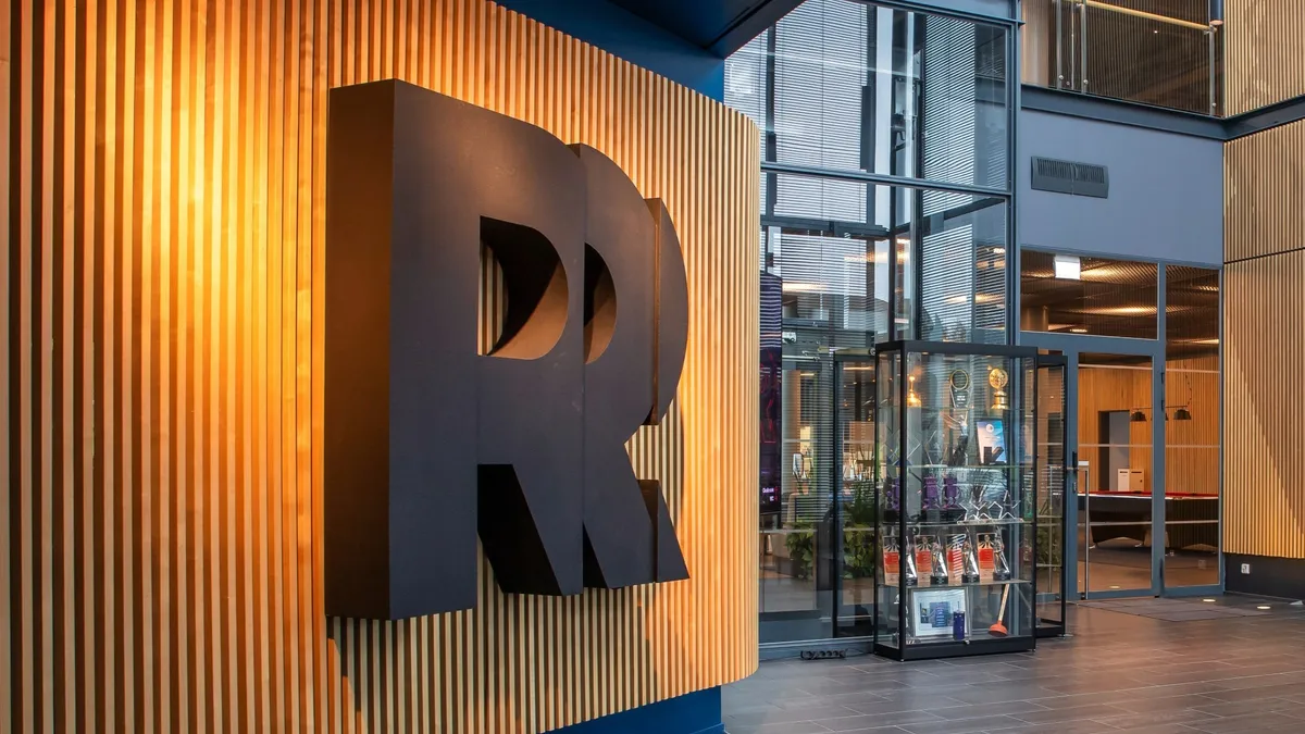 Hlavní obrázek článku: Survival hororu Alan Wake 2 se prodalo 1,8 milionu kopií, Control 2 bude akční RPG hra