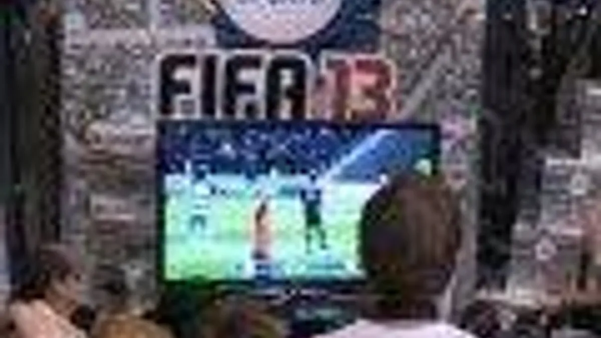 Hlavní obrázek článku: Křest hry FIFA 13 na videu