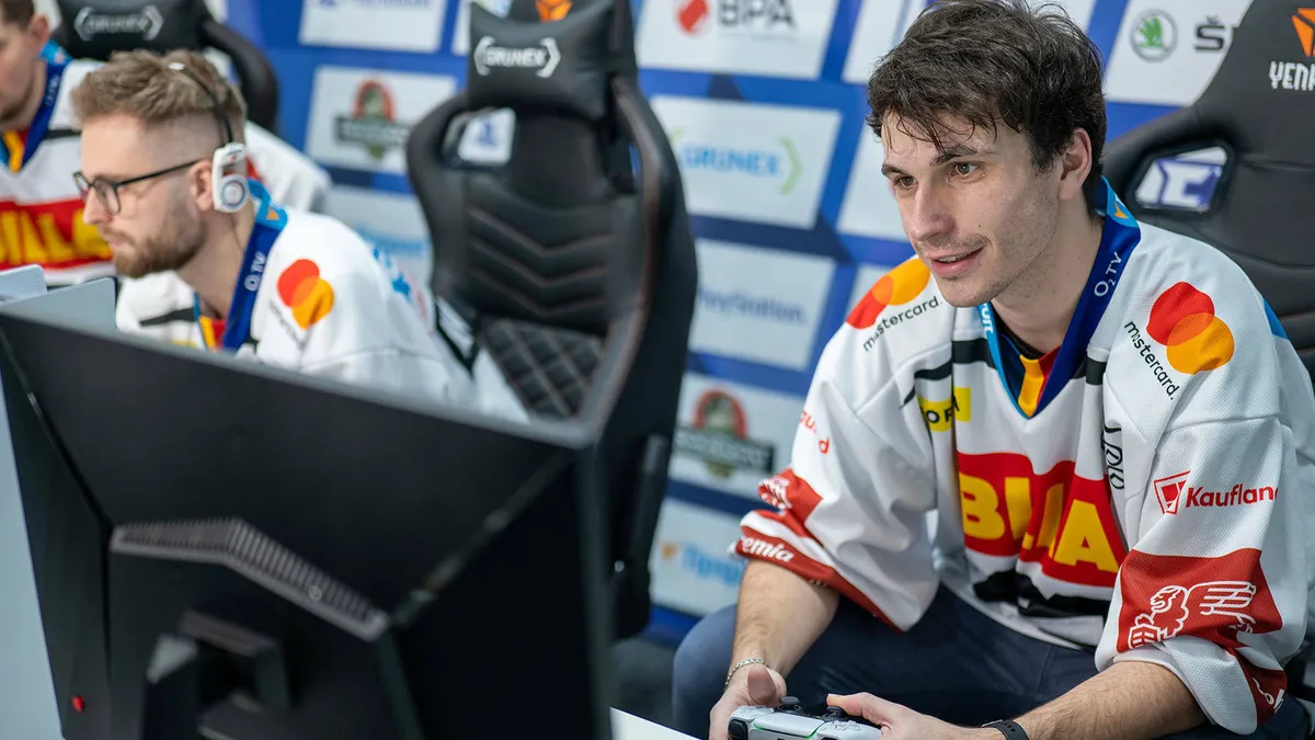 Hlavní obrázek článku: České hokejové kluby bojují o úspěch v esportové Enyaq Hockey League