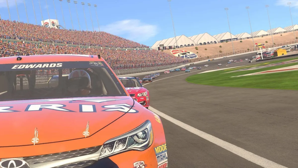 Hlavní obrázek článku: NASCAR Heat Evolution nabídne multiplayer pro 40 hráčů + trailer