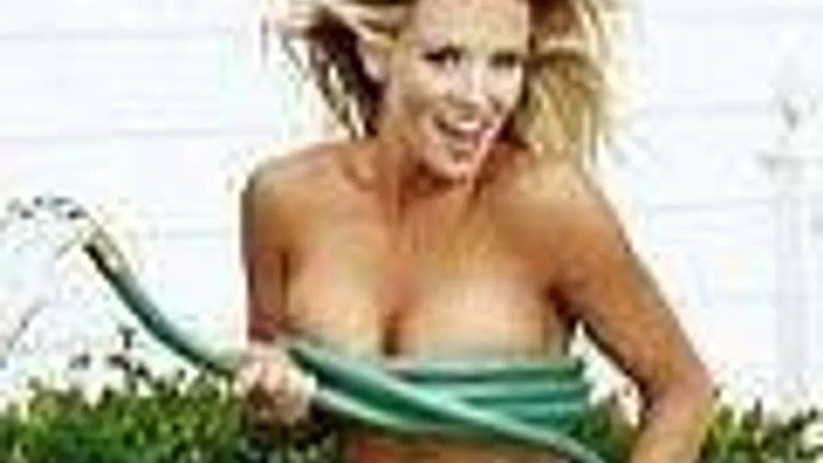 Hlavní obrázek článku: Jenny McCarthy tváří nové fitness hry Your Shape