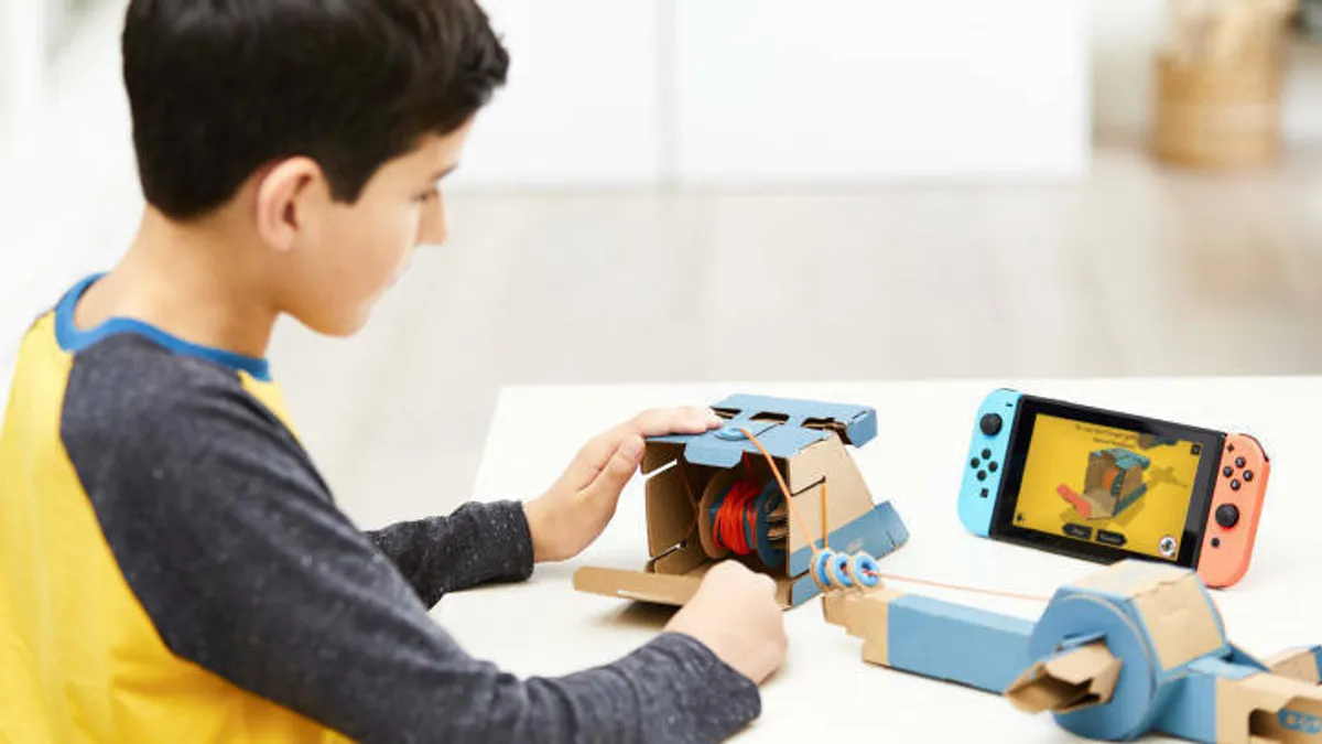 Hlavní obrázek článku: Hračky z kartonu obohatí hraní na konzoli Nintendo Switch