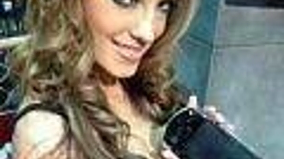 Hlavní obrázek článku: Jenna Haze miluje PSP a PS3