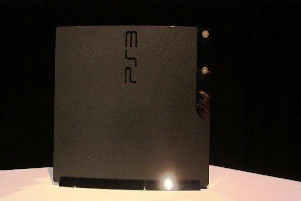 PlayStation 3 Slim oficiálně