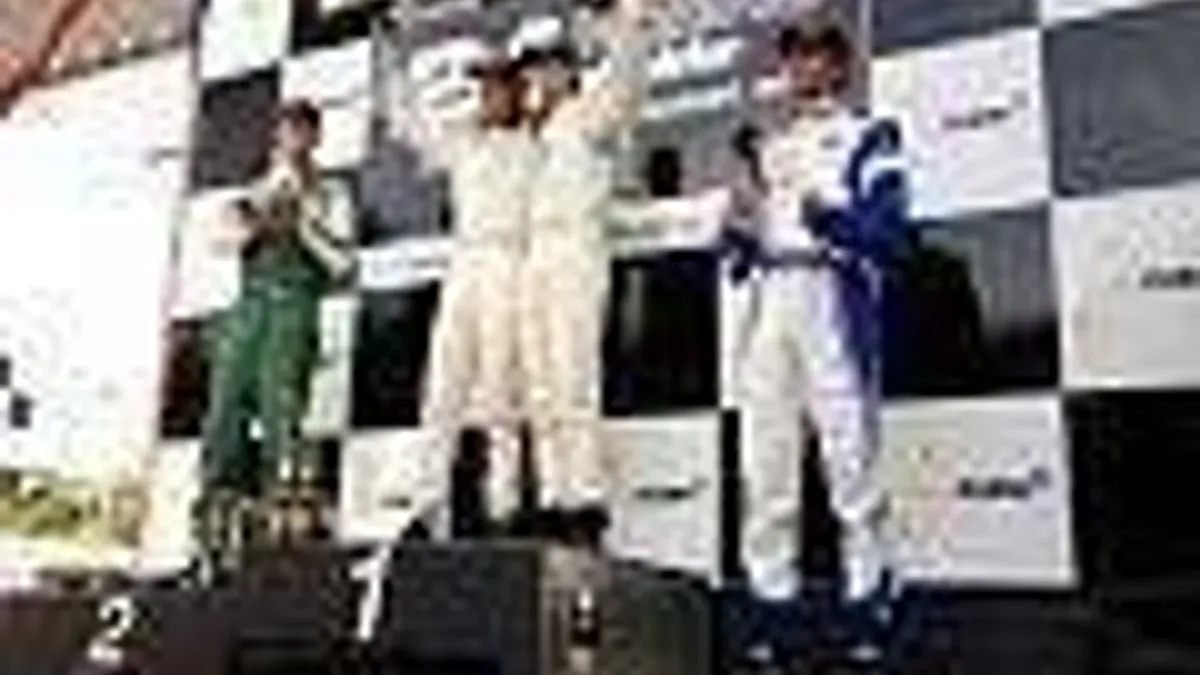 Hlavní obrázek článku: Z hráče profesionální závodník