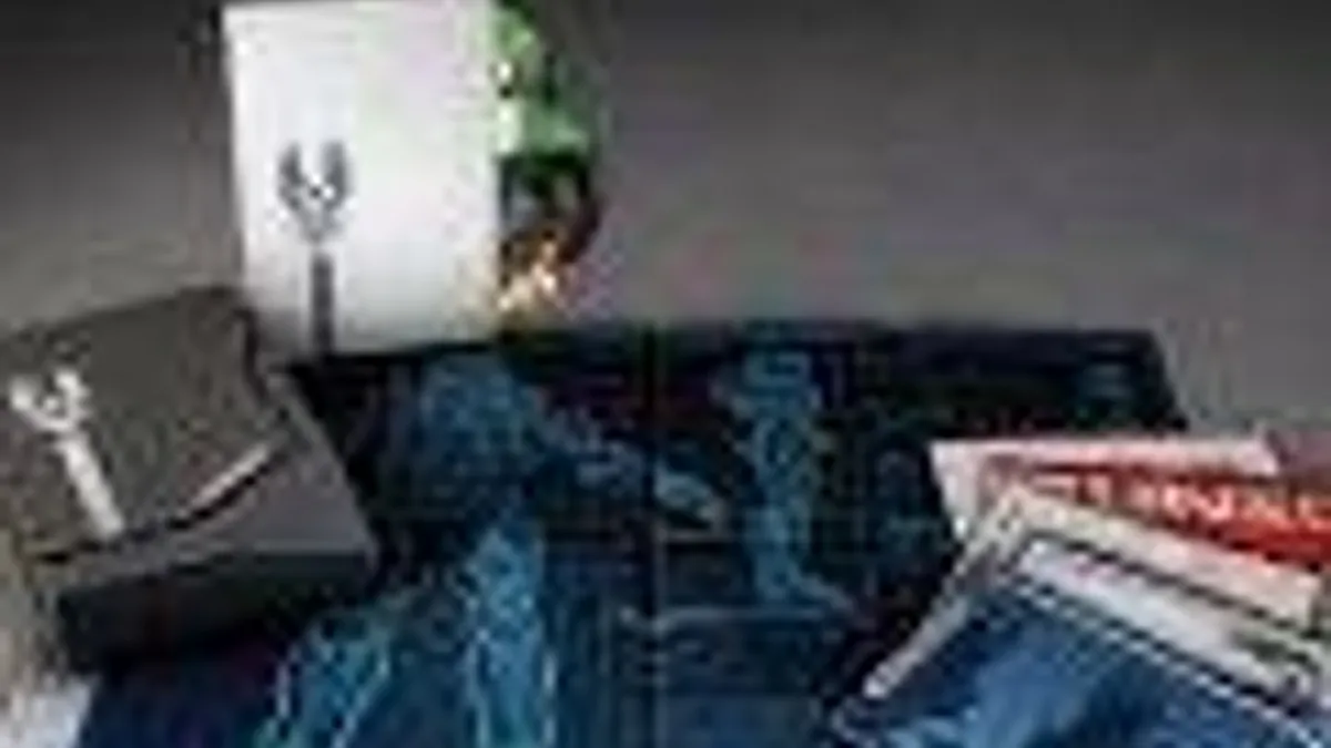 Hlavní obrázek článku: Odhalen obsah limitované edice Halo 4 + nové obrázky