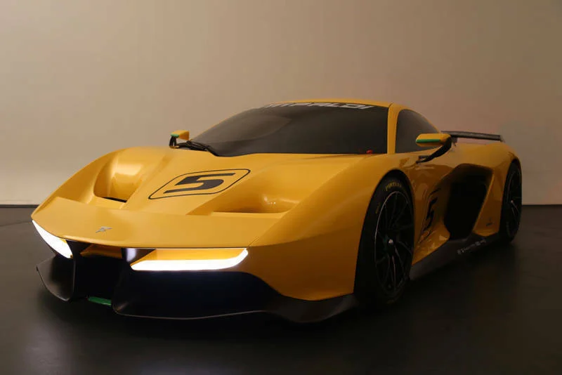 Hlavní obrázek článku: Na autosalonu v Ženevě odhalen supersport Fittipaldi EF7 Vision Gran Turismo by Pininfarina