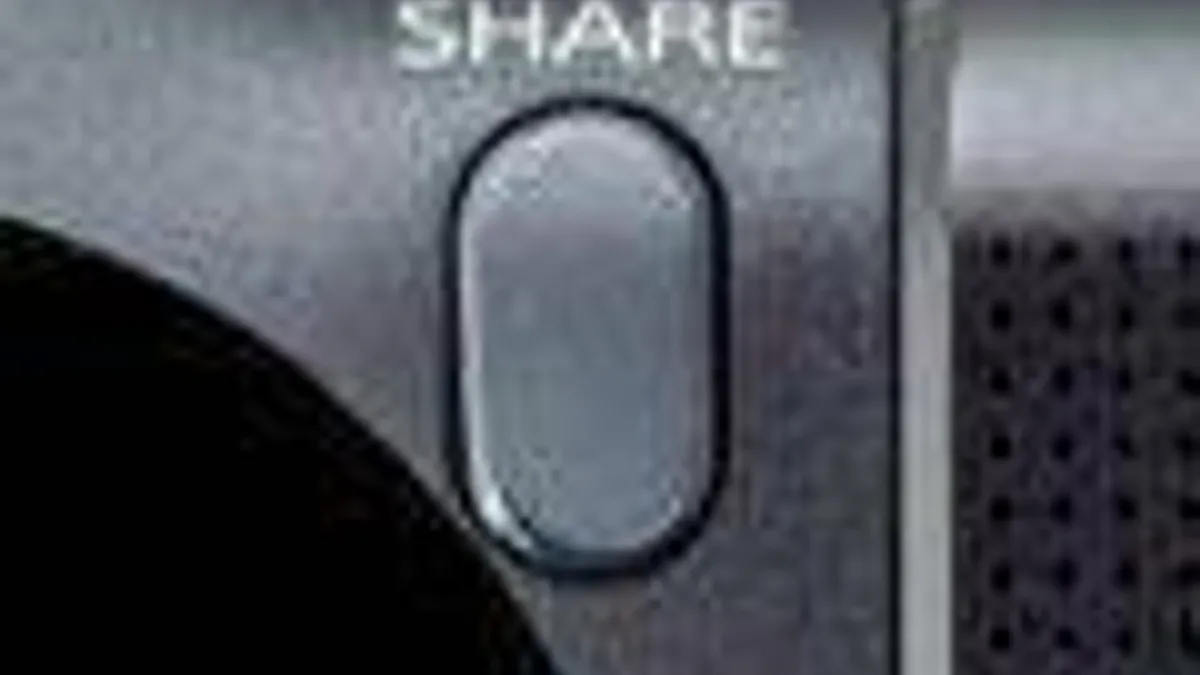 Hlavní obrázek článku: Kolikrát už hráči zmáčkli tlačítko SHARE na Dualshocku 4?