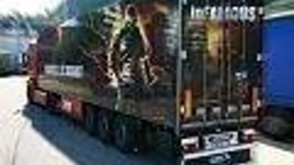 Hlavní obrázek článku: Cole McGarther oficiálně na návěsech kamionů