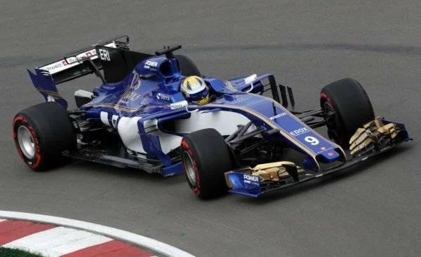 Představeny historické vozy Williams pro F1 2017