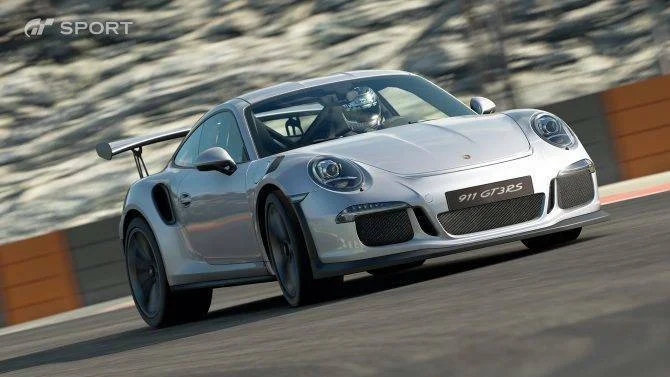 Prodloužený trailer na závody Gran Turismo Sport