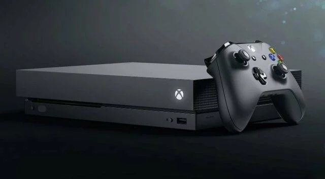 Kotaku: Microsoft stále plánuje levnější verzi next-gen konzole