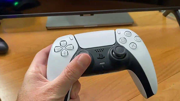 Sledujte prezentaci PS5 gamepadu DualSense - UPDATE: Záznam