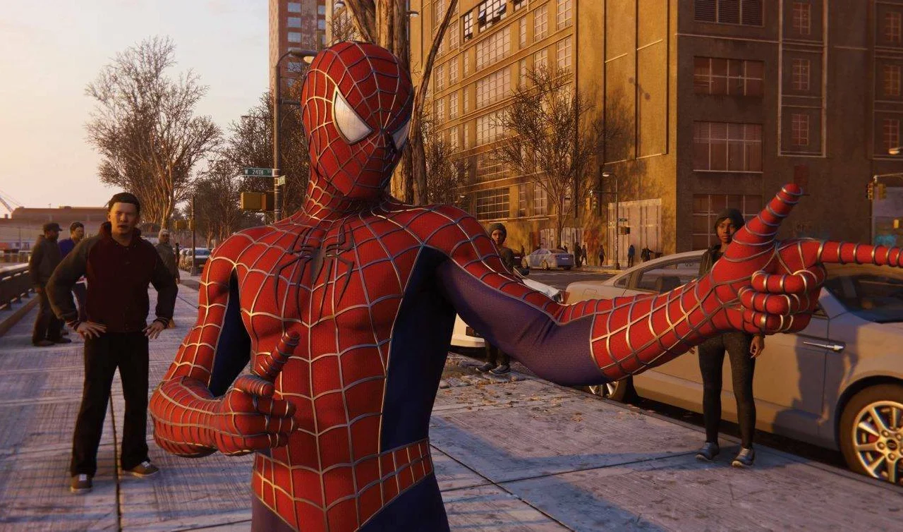 Oblek z Raimiho filmů měl být už v základu Marvel’s Spider-Man