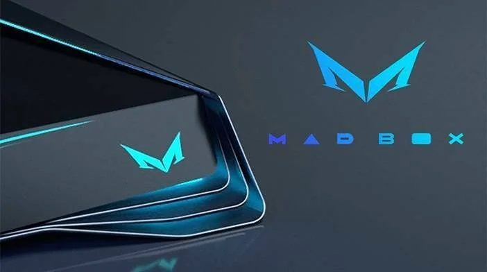 Konzole Mad Box v problémech