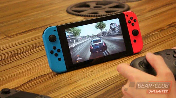 Záběry ze závodní hry Gear.Club Unlimited pro Nintendo Switch