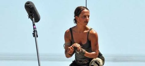 Alicia Vikander jako Lara Croft na prvních fotkách z natáčení