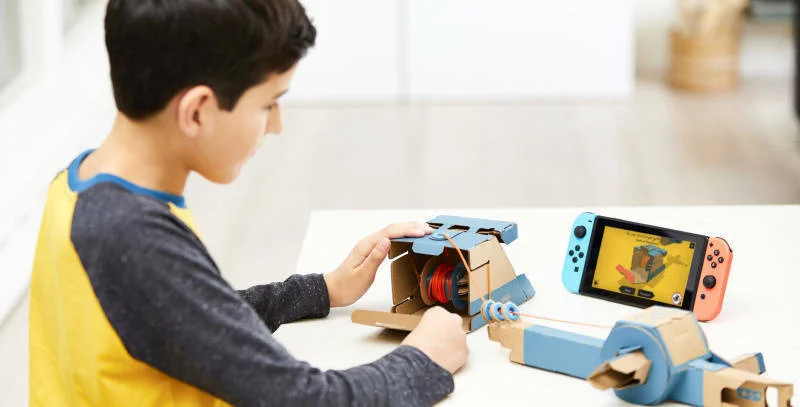 Hračky z kartonu obohatí hraní na konzoli Nintendo Switch