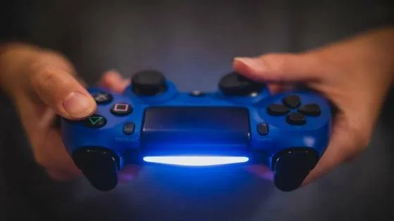 Patent Sony zřejmě ukazuje podobu DualShocku 5