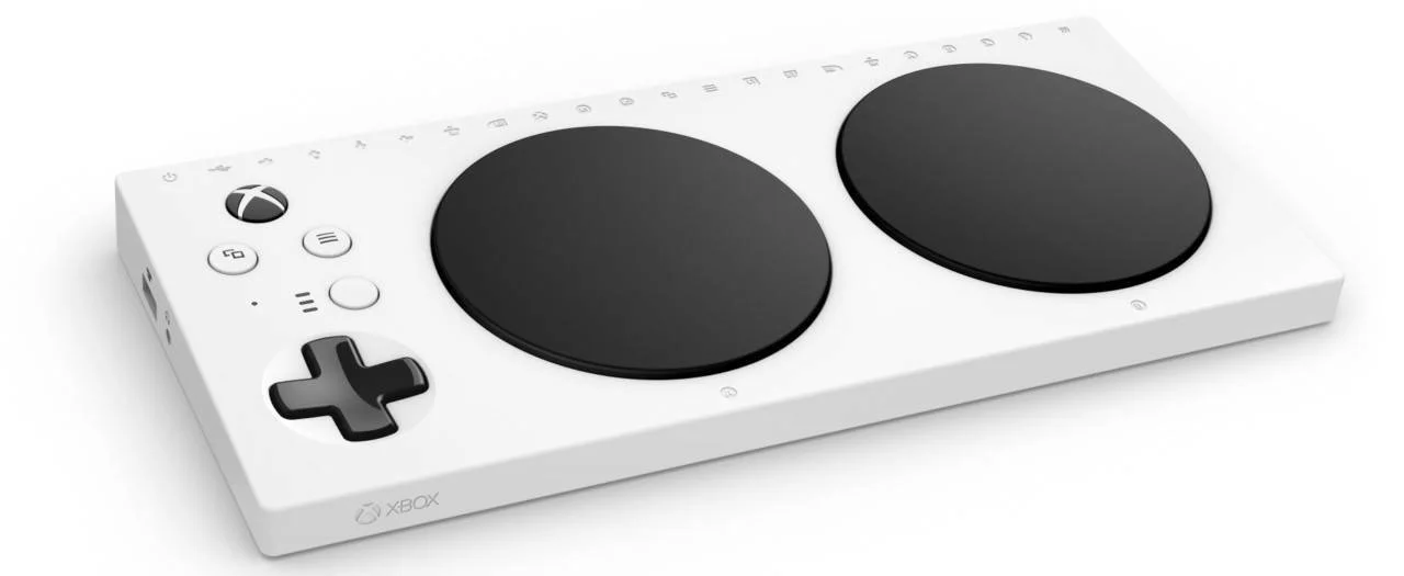 Microsoft představil nový Xbox ovladač pro hráče s postižením