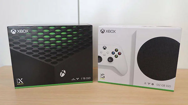 Unboxing videa konzolí Xbox Series X/S