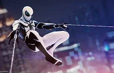 Marvel’s Spider-Man dostává dva nové speciální obleky inspirované Fantastickou čtyřkou