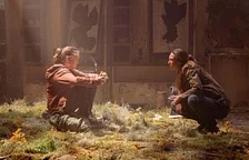 Nová ukázka láká na pondělní premiéru prvního dílu seriálu The Last of Us