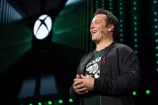 Phil Spencer měl ujistit zaměstnance Microsoftu, že nekončí s výrobou konzolí Xbox