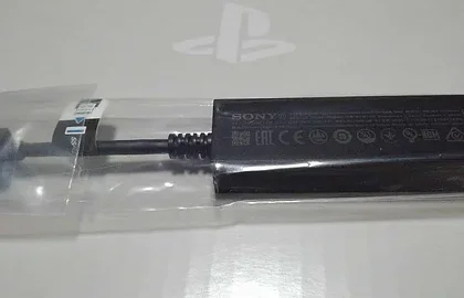 Obrázky adaptéru PlayStation kamerky pro PlayStation 5