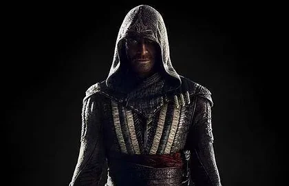 Michael Fassbender na prvním obrázku z filmu Assassin's Creed