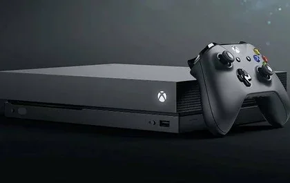 Kotaku: Microsoft stále plánuje levnější verzi next-gen konzole