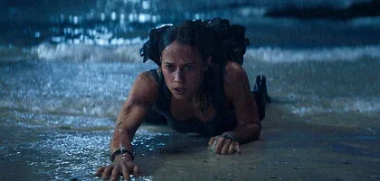 Filmový Tomb Raider v kinech moc neboduje