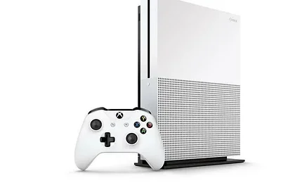 Xbox One porazil v prodejích PS4 v US už třetí měsíc v řadě