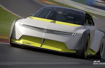 Nový update pro Gran Turismo 7 přidává pět nových vozů i závodů