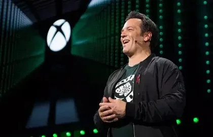 Phil Spencer měl ujistit zaměstnance Microsoftu, že nekončí s výrobou konzolí Xbox