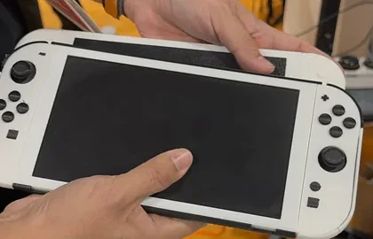 Výrobce příslušenství Genki ukazuje na CES 2025 repliku nové konzole Nintenda i příslušenství pro ni 
