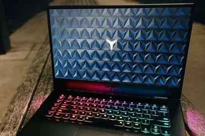 Ray-tracing stylově sbalený na cesty v notebooku Lenovo Legion Y740