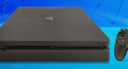 Reklama na konzoli PlayStation 4 Slim