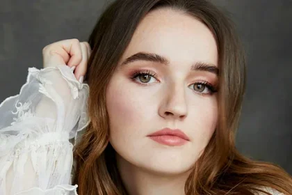 Oficiálně: Herečka Kaitlyn Dever ztvární postavu Abby v druhé sezóně seriálu The Last of Us