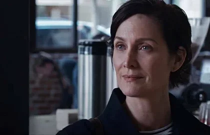 Herečka Carrie-Anne Moss ztvárnila důležitou postavu v Horizon Forbidden West