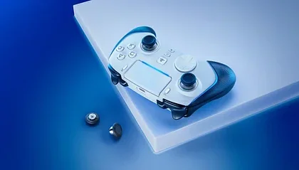 Razer představil svůj první licencovaný gamepad pro PlayStation 5