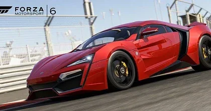 Závodní hra Forza Motorsport 6 dnes dostala Ralph Lauren Polo Red Car Pack
