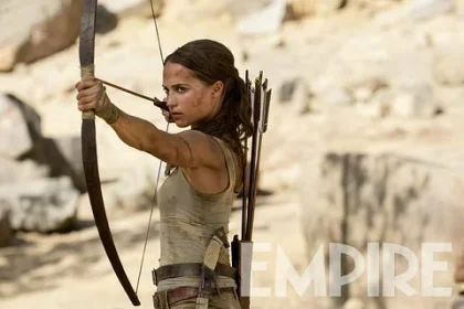 Alicia Vikander na nové fotce z filmu Tomb Raider