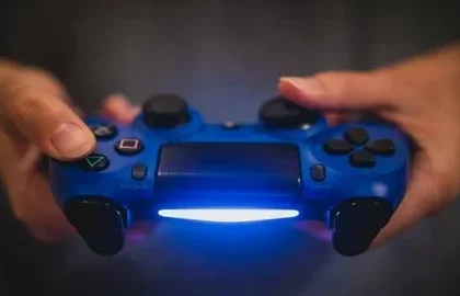 Patent Sony zřejmě ukazuje podobu DualShocku 5