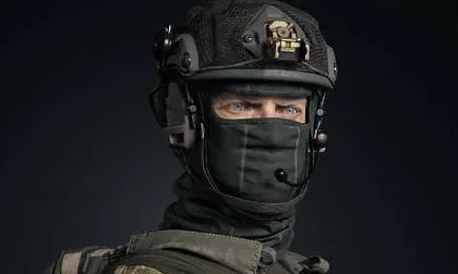 Připomíná se taktická akce Zero Six: Behind Enemy Lines inspirovaná sérií SOCOM