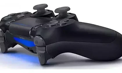 Sony dostala od francouzského antimonopolního regulátora pokutu za blokování nelicencovaných gamepadů na PS4