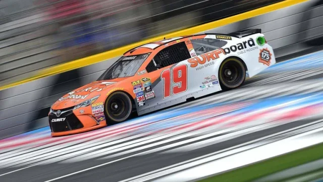 Trailer na hru NASCAR Heat Evolution